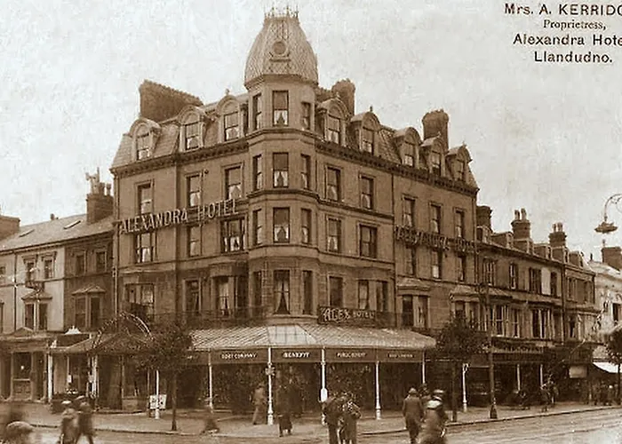 The New Alexandra Hotel